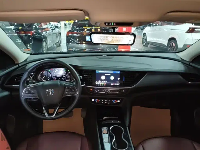 Buick Regal — Фото автомобиля 9
