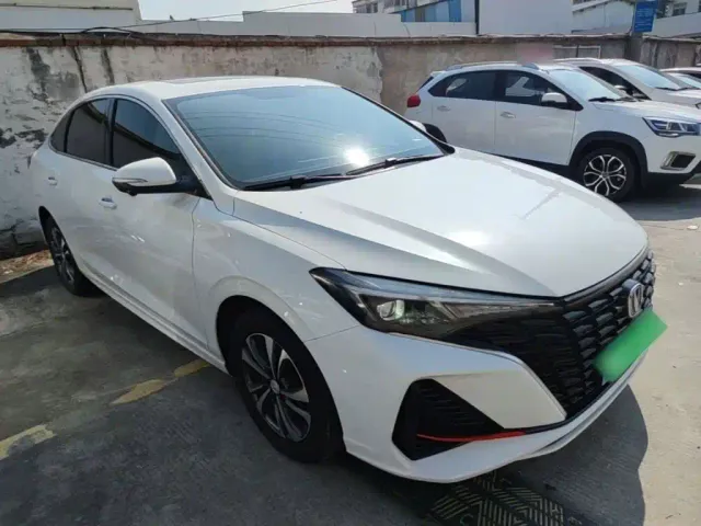 Changan Eado — Фото автомобиля 21