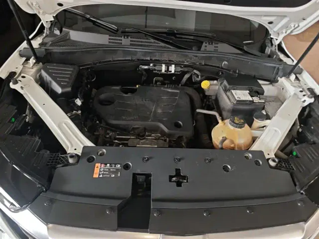 Roewe RX5 — Фото автомобиля 19