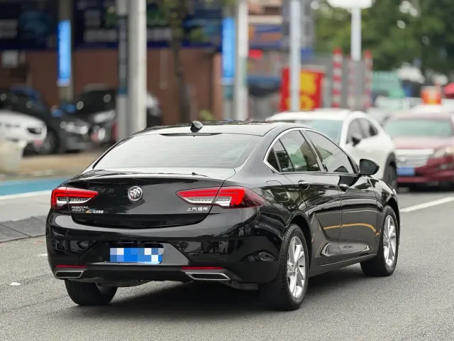 Buick Regal — Фото автомобиля 2