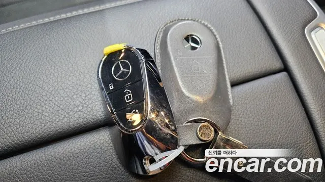 Mercedes-Benz S-Class — Фото автомобиля 15