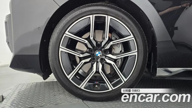 BMW 7 Series G70 — Фото автомобиля 5