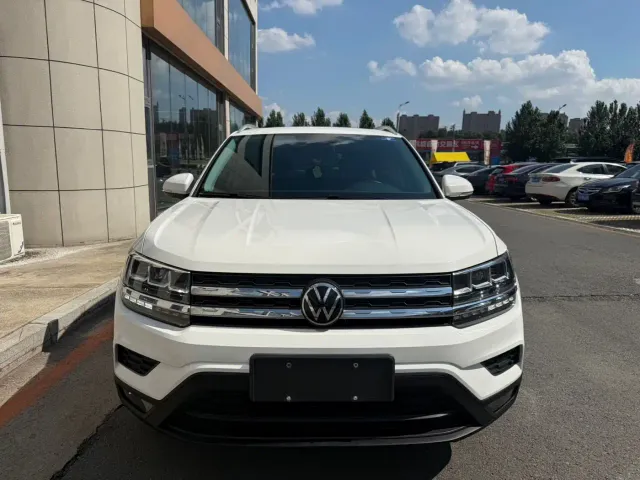 Volkswagen Tharu — Фото автомобиля 2