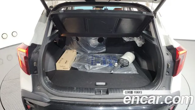 Kia Seltos Новый Seltos Бензин 2.0 2WD — Фото автомобиля 17