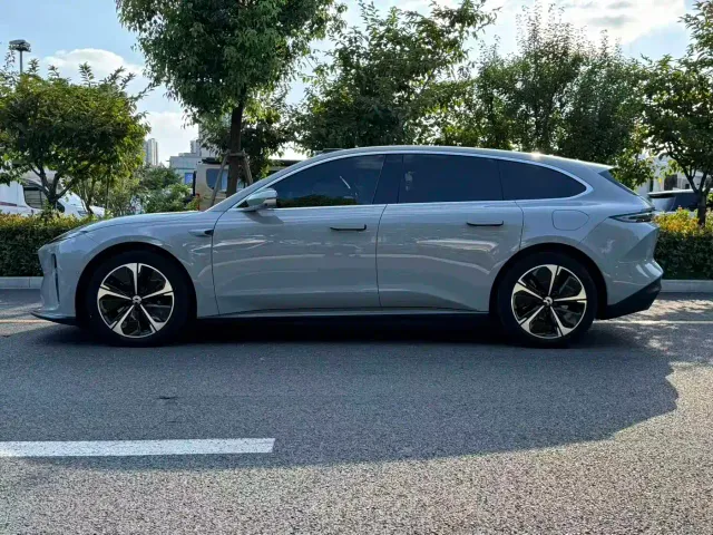 Nio ET5 Touring — Фото автомобиля 7