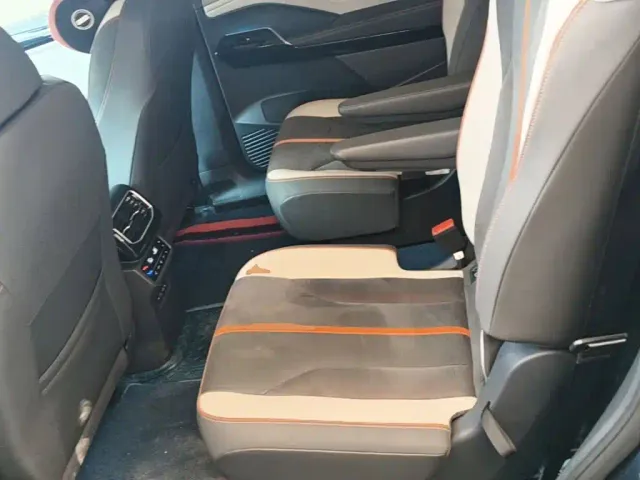Volkswagen ID.6 Crozz — Фото автомобиля 16