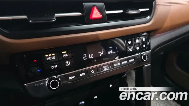 Kia Seltos New — Фото автомобиля 23