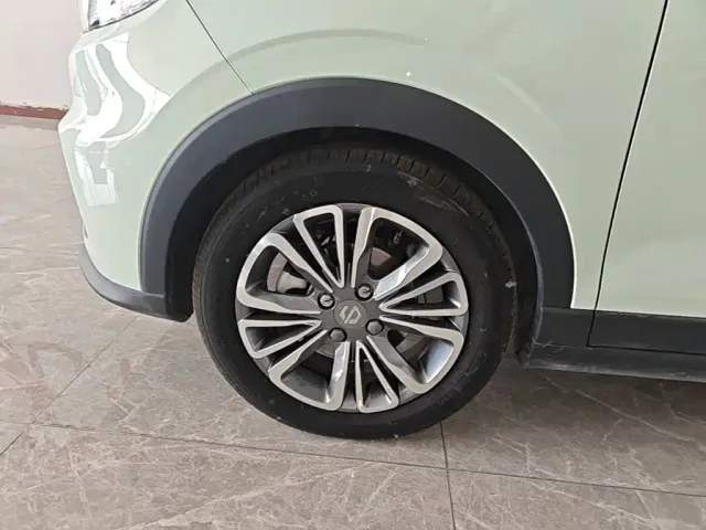 Leapmotor T03 — Фото автомобиля 22