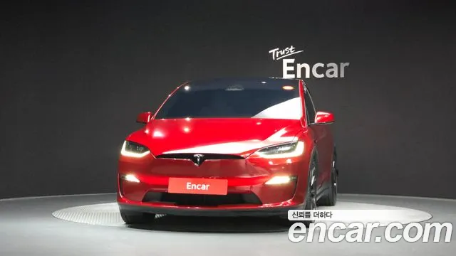 Tesla Model X — Фото автомобиля 3