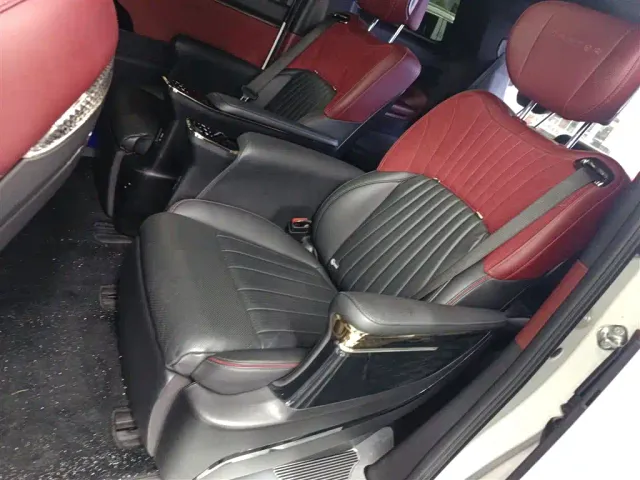 GAC Trumpchi M8 — Фото автомобиля 16