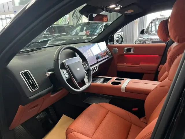 Li Auto L7 — Фото автомобиля 6