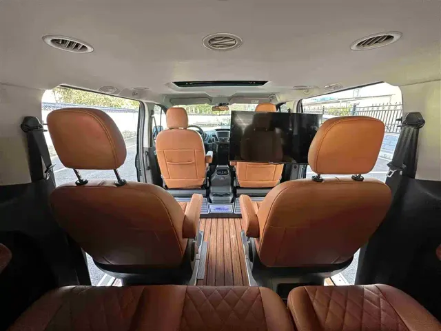 Ford Tourneo — Фото автомобиля 10