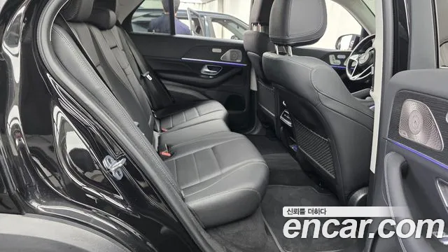 Mercedes-Benz GLE-Class — Фото автомобиля 17