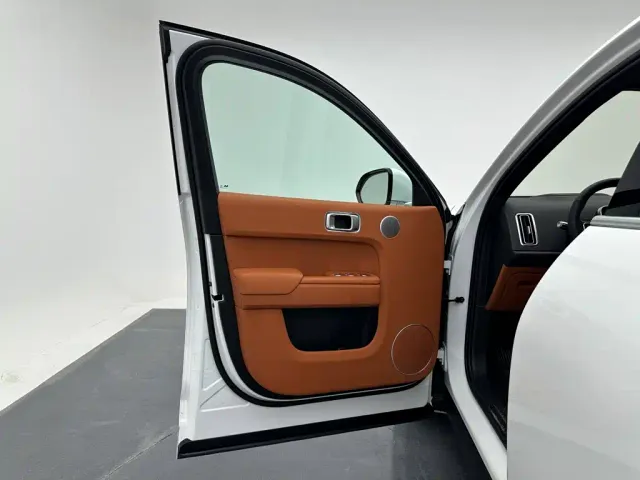 Li Auto L7 — Фото автомобиля 11