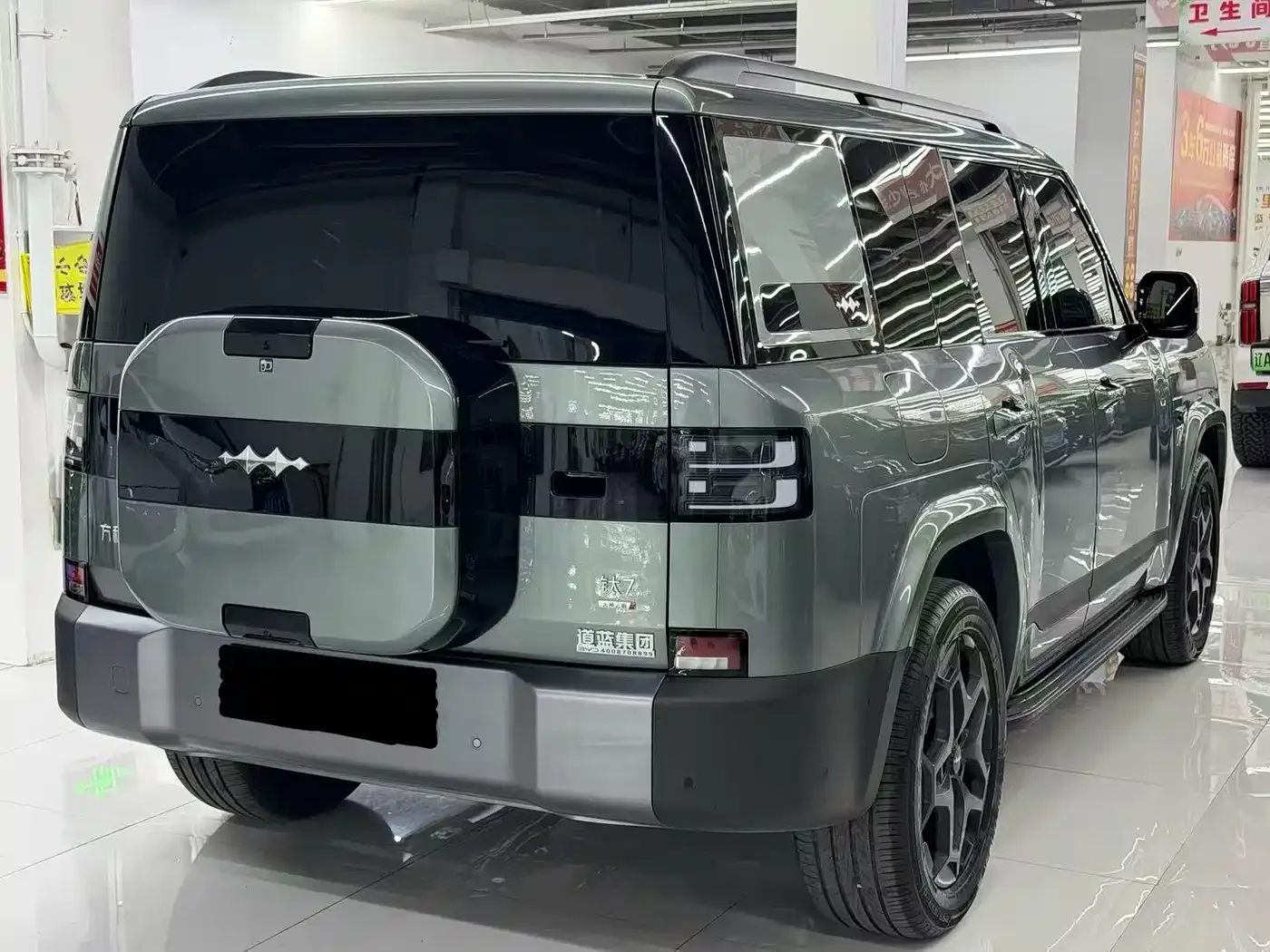 Fang Cheng Bao Titanium 7 2025 AWD Base Model — Фото автомобиля 8