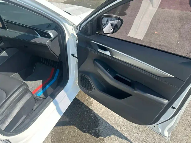 Ford Escort — Фото автомобиля 16