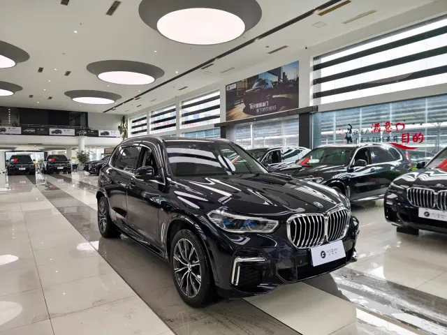 BMW X5 — Фото автомобиля 3