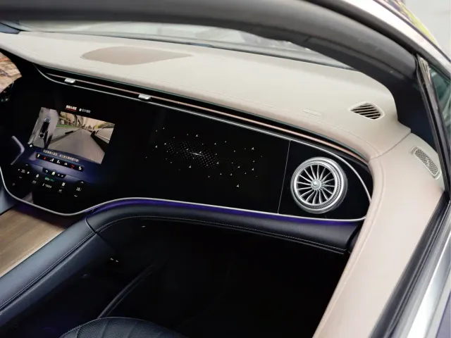 Mercedes-Benz EQS — Фото автомобиля 14