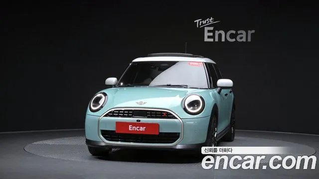 MINI Cooper 4th Gen — Фото автомобиля 3
