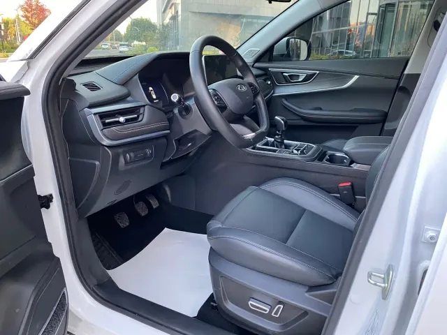 Chery Tiggo 8 — Фото автомобиля 4