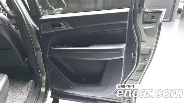 KG_Mobility_Ssangyong Rexton Новый Rexton Sport Khan Дизель 2.2 4WD — Фото автомобиля 25