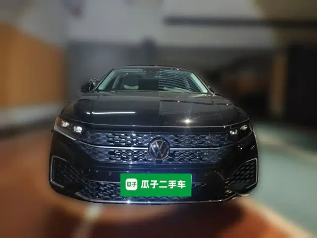 Volkswagen Passat — Фото автомобиля 2