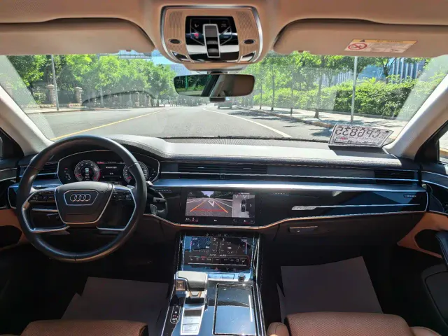 Audi A8 — Фото автомобиля 13
