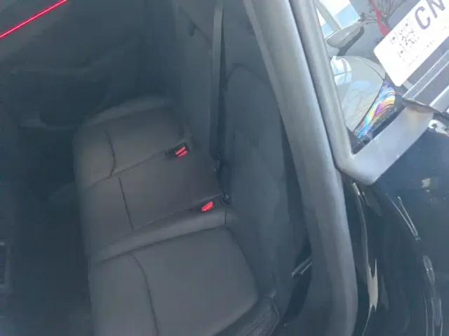 Tesla Model Y — Фото автомобиля 16