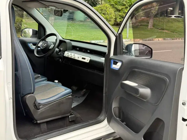 Wuling Hongguang Mini EV — Фото автомобиля 11