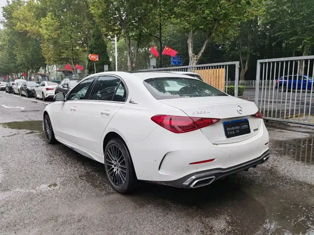 Mercedes-Benz C-Class — Фото автомобиля 3