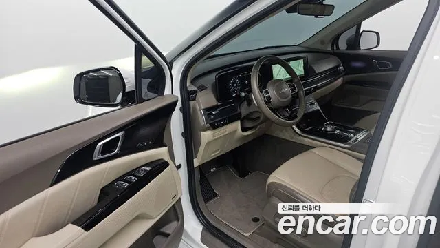 Kia Carnival Generation 4 — Фото автомобиля 15