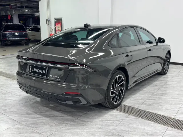 Lincoln Z — Фото автомобиля 3