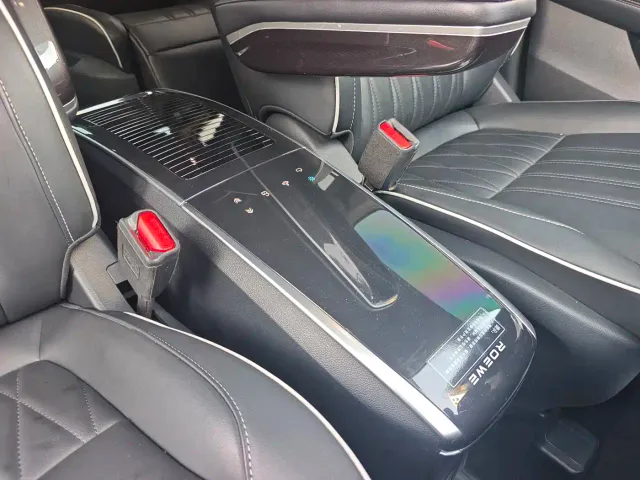 Roewe iMAX8 — Фото автомобиля 20