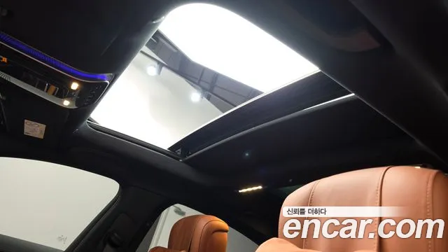 Mercedes-Benz S-Class — Фото автомобиля 24