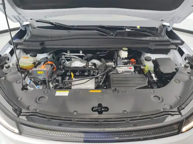 Dongfeng Aeolus L8 — Фото автомобиля 10