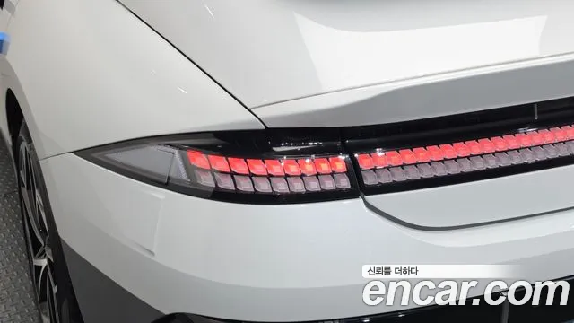 Hyundai Ioniq 6 — Фото автомобиля 8