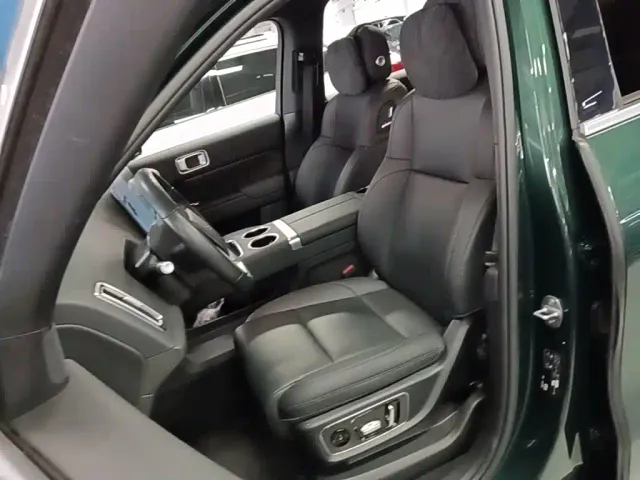 Li Auto L9 — Фото автомобиля 14
