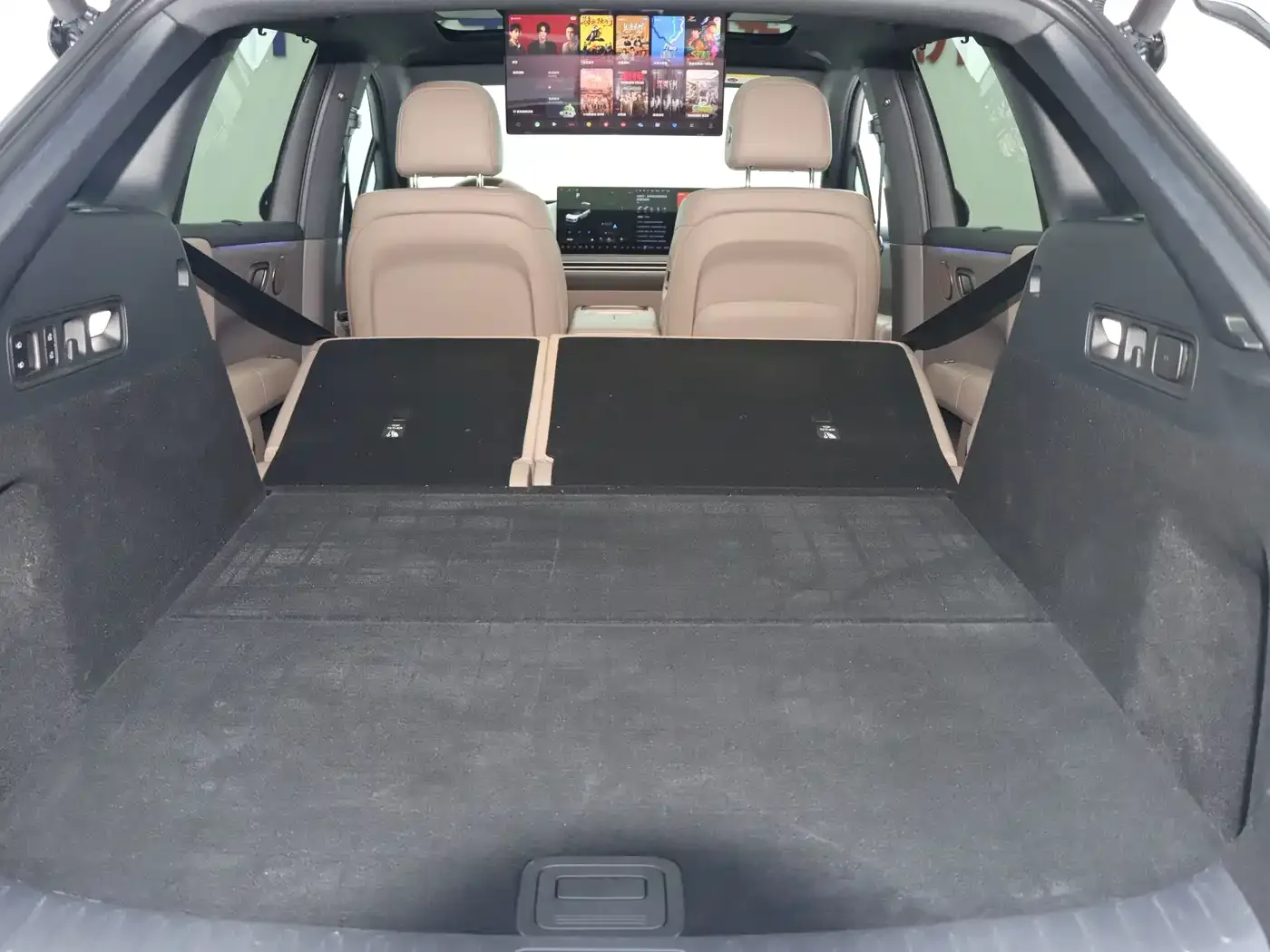 Li Auto Li Auto i6 2025 4WD Base Model — Фото автомобиля 18