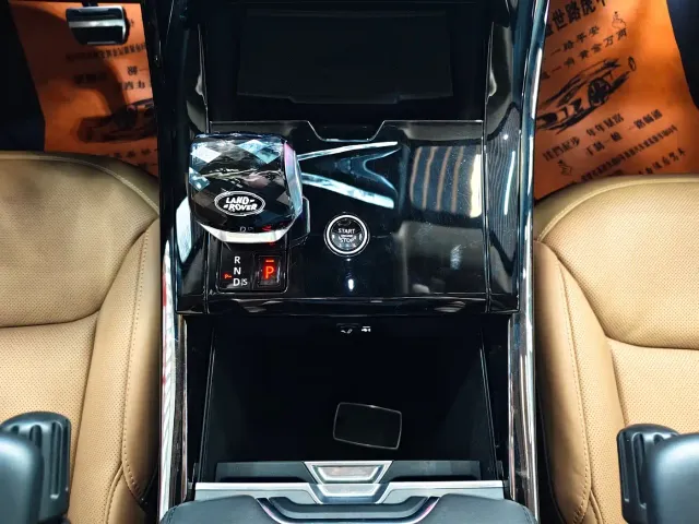 Land Rover Range Rover Sport — Фото автомобиля 14