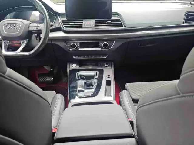 Audi Q5L Sportback — Фото автомобиля 4