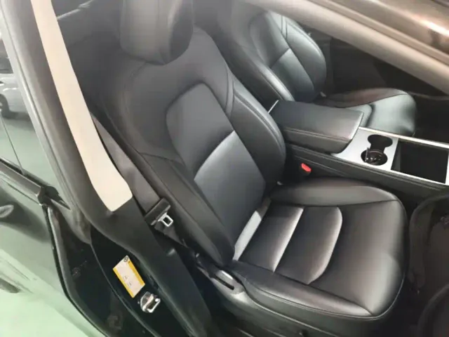 Tesla Model Y — Фото автомобиля 24