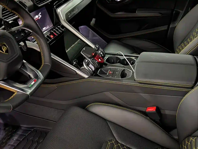 Lamborghini Urus — Фото автомобиля 6