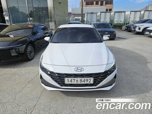Hyundai Avante CN7 — Фото автомобиля 2