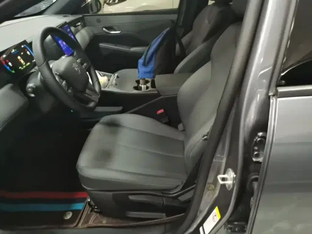 BYD Qin PLUS — Фото автомобиля 14