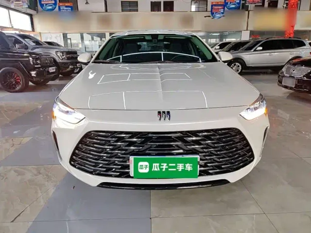 Buick Regal — Фото автомобиля 2