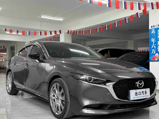 Mazda Axela — Фото автомобиля 3