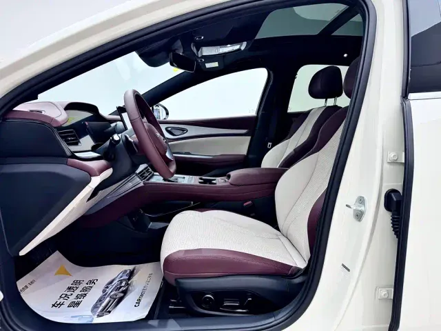 BYD Seal 07 DM-i — Фото автомобиля 15