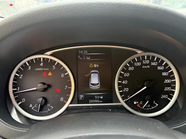 Nissan Tiida — Фото автомобиля 4