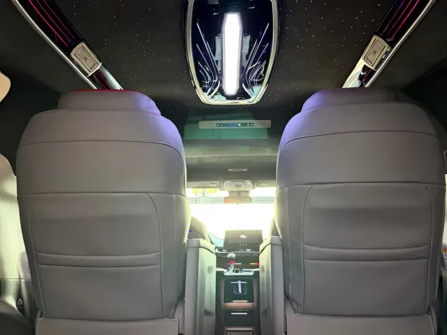 Toyota Sienna — Фото автомобиля 14
