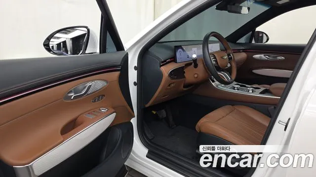 Genesis GV70 2.5T Бензин 2WD — Фото автомобиля 9